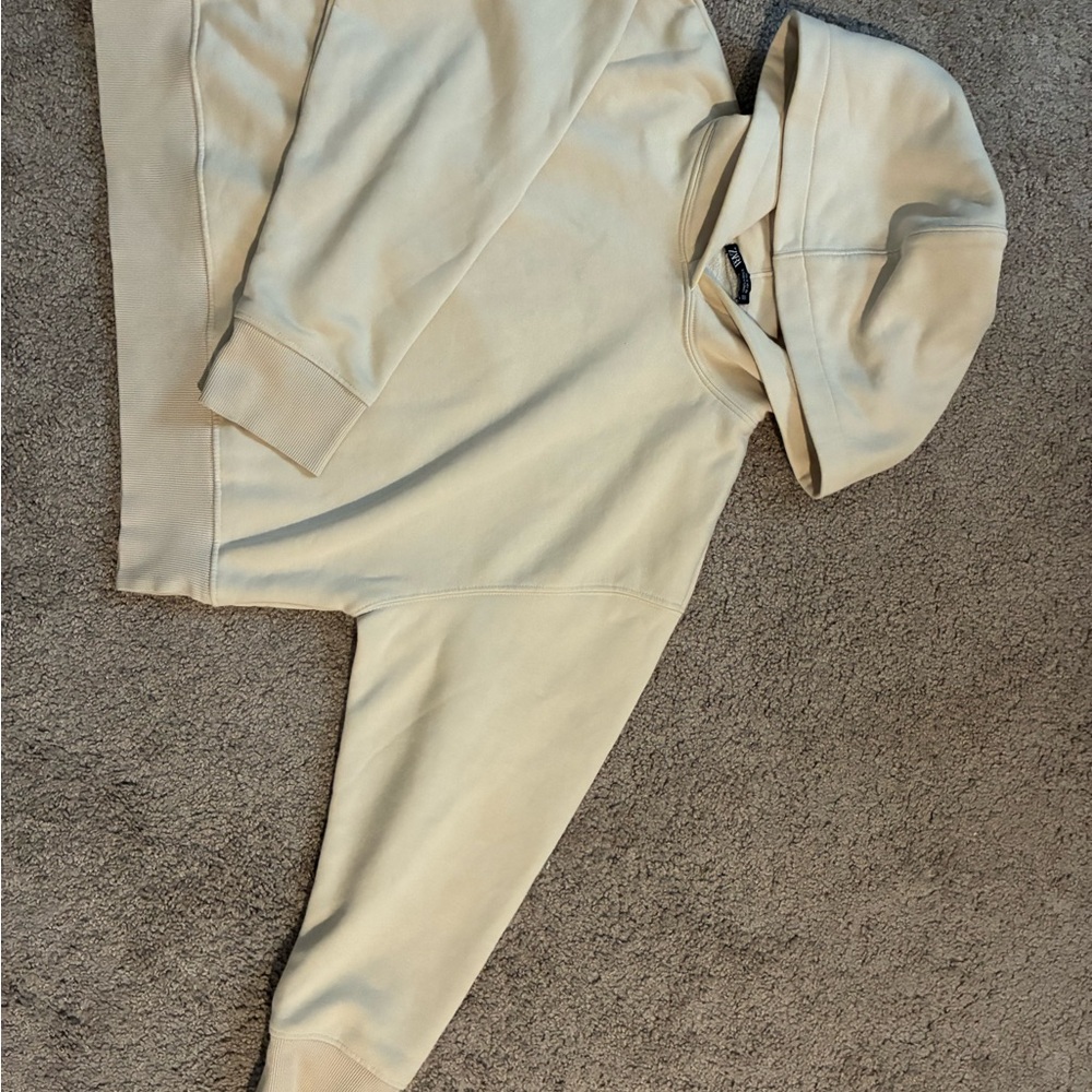 Zara Cream Cropped Hoodie